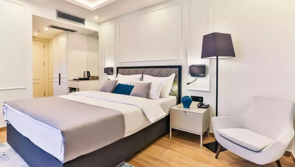 Momentum by Aycon Boutique Hotel (Tivatas, Juodkalnija - Kroatija)