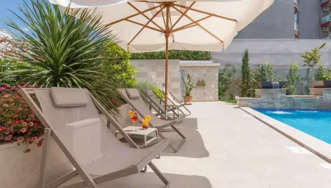 Momentum by Aycon Boutique Hotel (Tivatas, Juodkalnija - Kroatija)