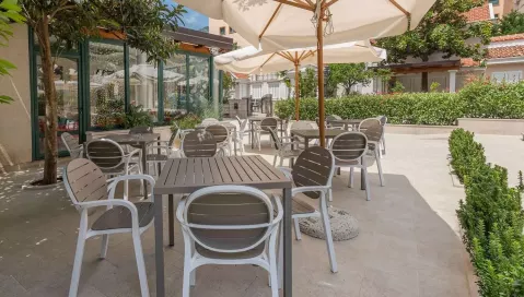 Momentum by Aycon Boutique Hotel (Tivatas, Juodkalnija - Kroatija)