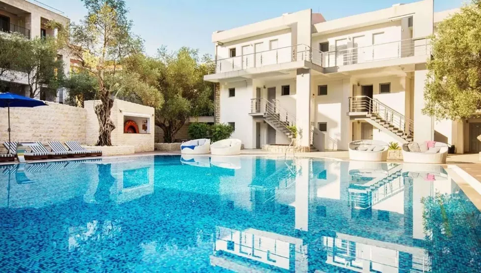 Vile Oliva (Tivatas, Juodkalnija - Kroatija)