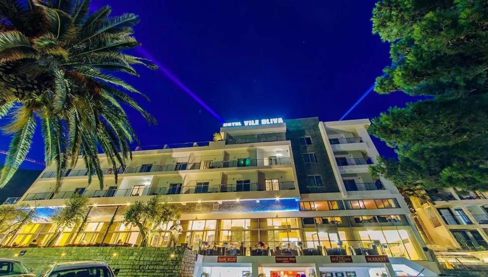 Vile Oliva (Tivatas, Juodkalnija - Kroatija)