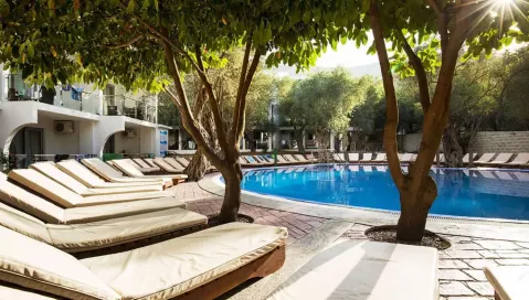 Vile Oliva (Tivatas, Juodkalnija - Kroatija)