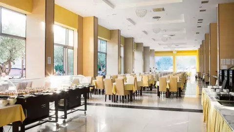 Vile Oliva (Tivatas, Juodkalnija - Kroatija)