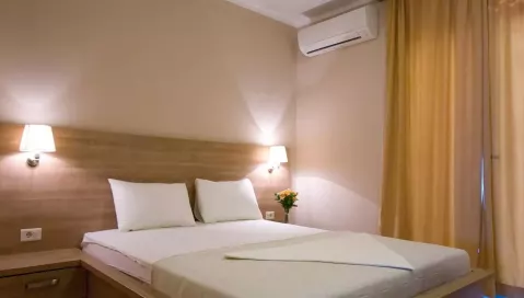 Vila V Lux (Tivatas, Juodkalnija - Kroatija)