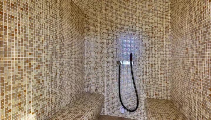 Fagus by Aycon (Tivatas, Juodkalnija - Kroatija)