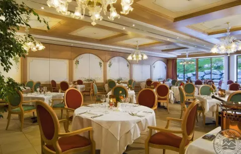 Viešbutis „CARLO MAGNO HOTEL & SPA RESORT“