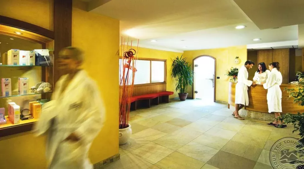 Viešbutis „CARLO MAGNO HOTEL & SPA RESORT“