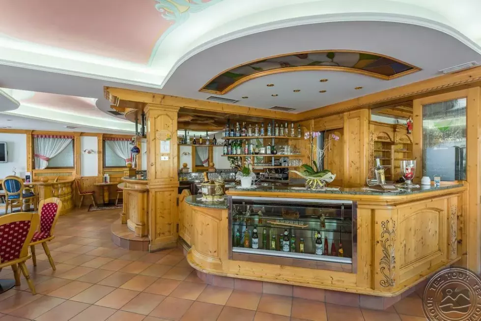 Viešbutis „ST.RAPHAEL HOTEL“