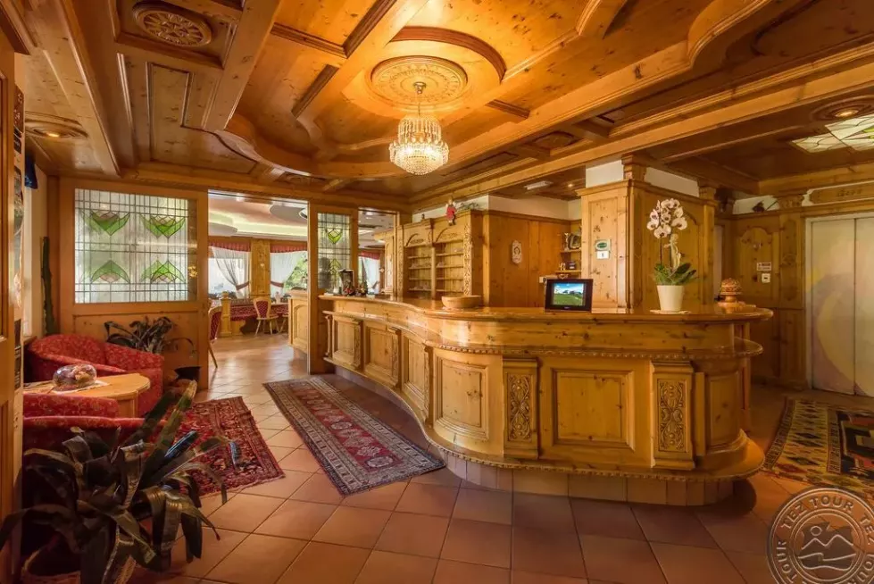 Viešbutis „ST.RAPHAEL HOTEL“