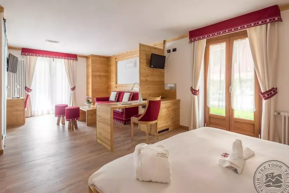 Viešbutis „ST.RAPHAEL HOTEL“
