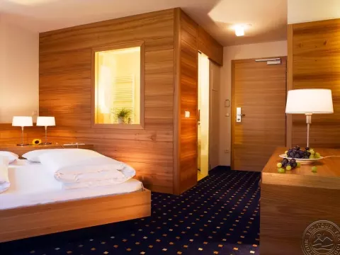 Viešbutis „LIDO EHRENBURGERHOF FALKENSTEINER FAMILYHOTEL“