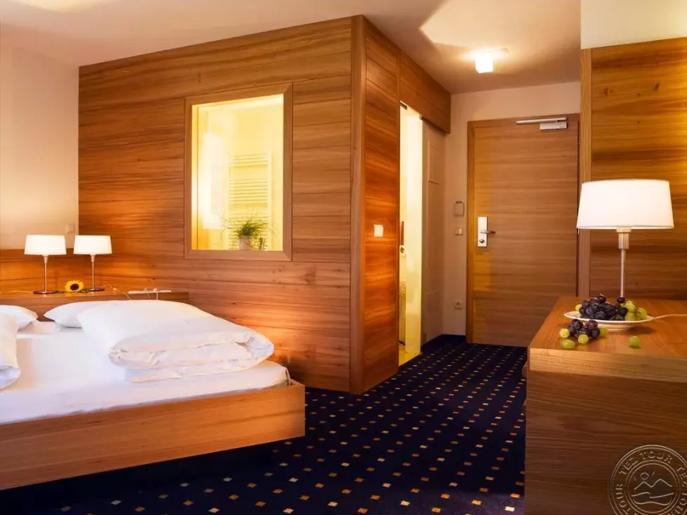 Viešbutis „LIDO EHRENBURGERHOF FALKENSTEINER FAMILYHOTEL“