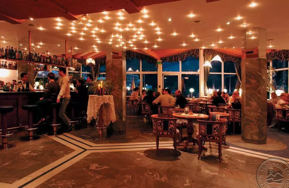 Viešbutis „LIDO EHRENBURGERHOF FALKENSTEINER FAMILYHOTEL“