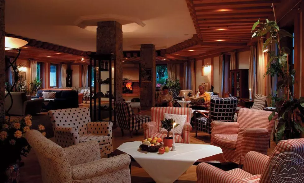 Viešbutis „LIDO EHRENBURGERHOF FALKENSTEINER FAMILYHOTEL“