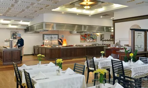 Viešbutis „MELIA GRAND HERMITAGE“ (Auksinės kopos, Varna, Bulgarija)