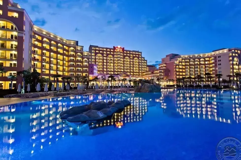 Viešbutis „DIT MAJESTIC BEACH RESORT“ (Saulėtasis krantas, Burgasas, Bulgarija)