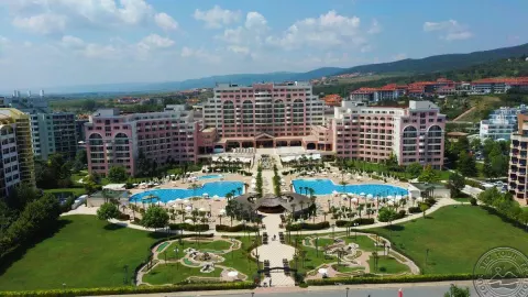 Viešbutis „DIT MAJESTIC BEACH RESORT“ (Saulėtasis krantas, Burgasas, Bulgarija)