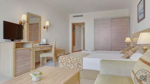 Viešbutis „DIT MAJESTIC BEACH RESORT“ (Saulėtasis krantas, Burgasas, Bulgarija)