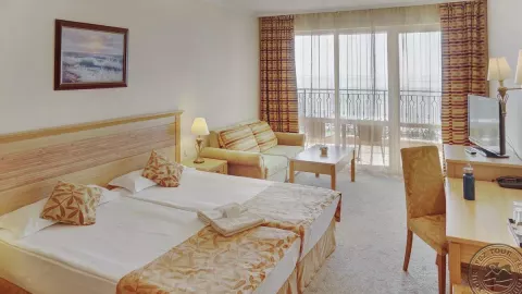 Viešbutis „DIT MAJESTIC BEACH RESORT“ (Saulėtasis krantas, Burgasas, Bulgarija)