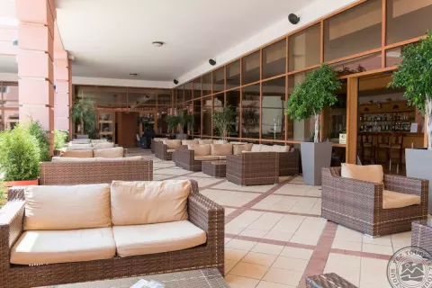 Viešbutis „DIT MAJESTIC BEACH RESORT“ (Saulėtasis krantas, Burgasas, Bulgarija)