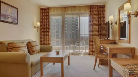 Viešbutis „DIT MAJESTIC BEACH RESORT“ (Saulėtasis krantas, Burgasas, Bulgarija)