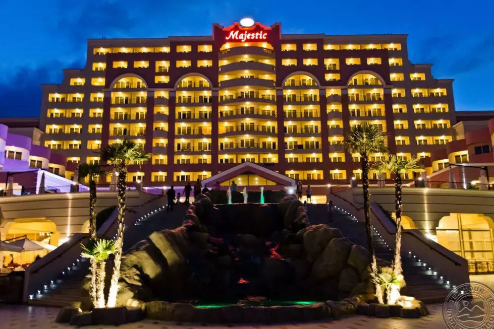 Viešbutis „DIT MAJESTIC BEACH RESORT“ (Saulėtasis krantas, Burgasas, Bulgarija)