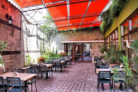 Viešbutis „KIPARISITE“ (Saulėtasis krantas, Burgasas, Bulgarija)