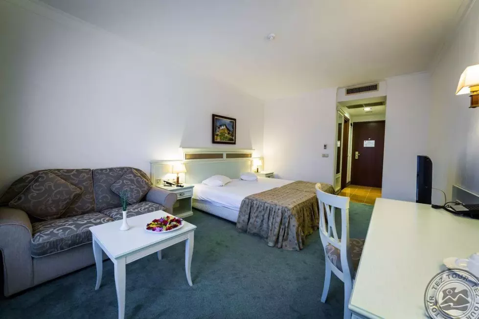 Viešbutis „HELENA PARK“ (Saulėtasis krantas, Burgasas, Bulgarija)