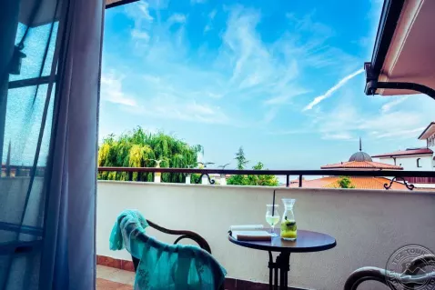 Viešbutis „HELENA PARK“ (Saulėtasis krantas, Burgasas, Bulgarija)