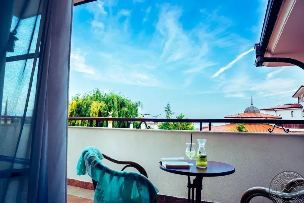 Viešbutis „HELENA PARK“ (Saulėtasis krantas, Burgasas, Bulgarija)