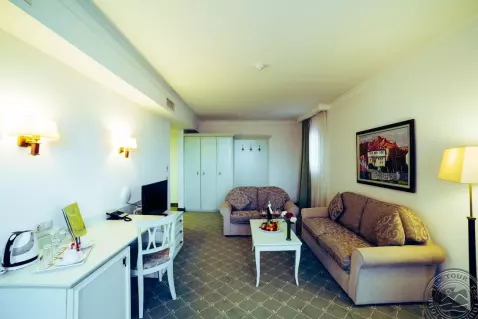 Viešbutis „HELENA PARK“ (Saulėtasis krantas, Burgasas, Bulgarija)