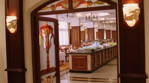 Viešbutis „HELENA PARK“ (Saulėtasis krantas, Burgasas, Bulgarija)