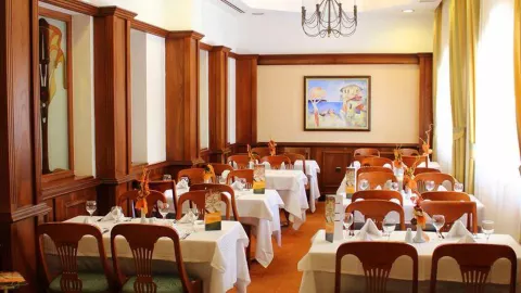 Viešbutis „HELENA PARK“ (Saulėtasis krantas, Burgasas, Bulgarija)