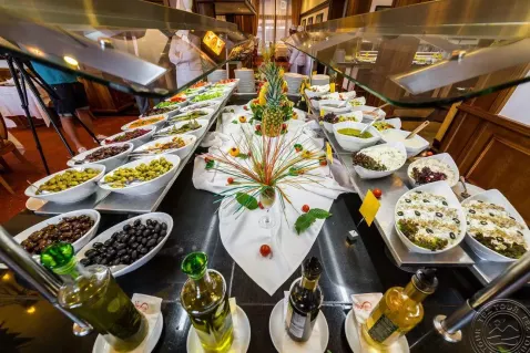 Viešbutis „HELENA PARK“ (Saulėtasis krantas, Burgasas, Bulgarija)