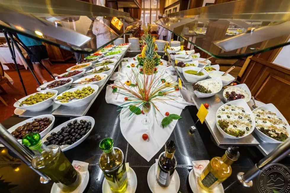 Viešbutis „HELENA PARK“ (Saulėtasis krantas, Burgasas, Bulgarija)