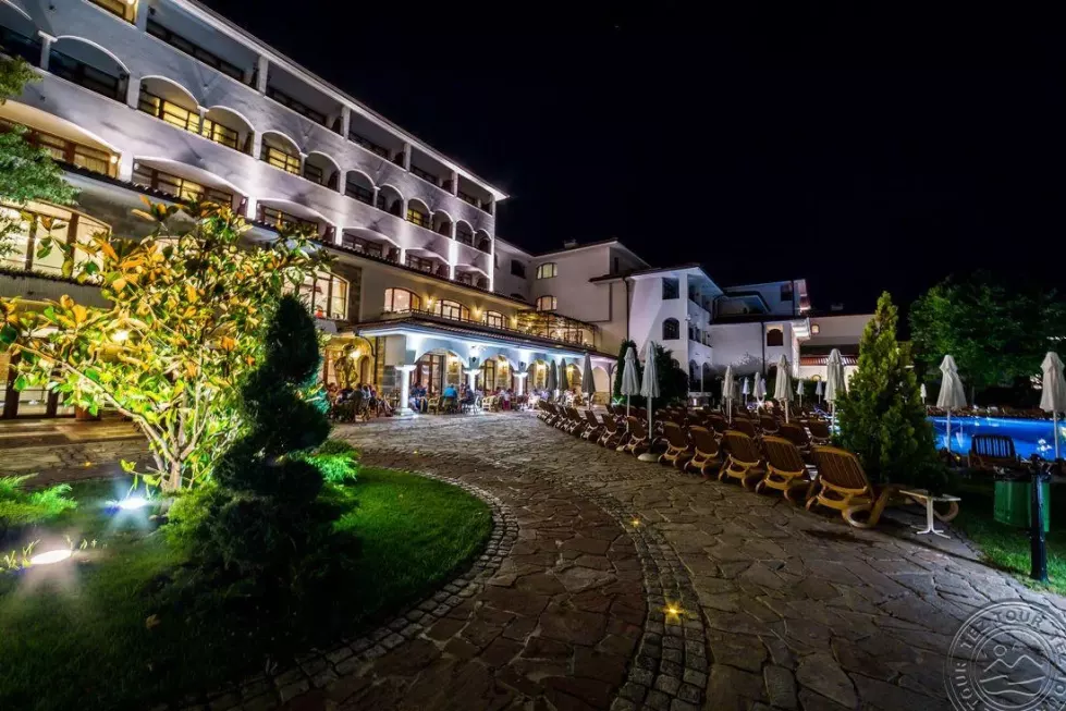 Viešbutis „HELENA PARK“ (Saulėtasis krantas, Burgasas, Bulgarija)