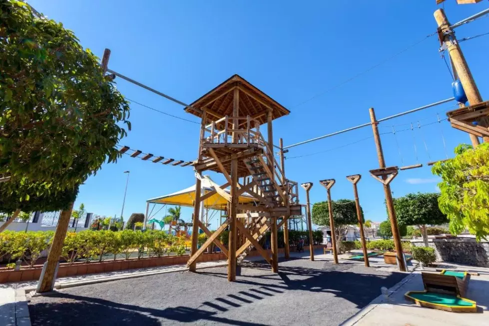 Viešbutis „LANDMAR COSTA LOS GIGANTES“ (Plaja de la arena, Tenerifė, Ispanija)