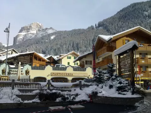 Viešbutis „LA PERLA HOTEL“