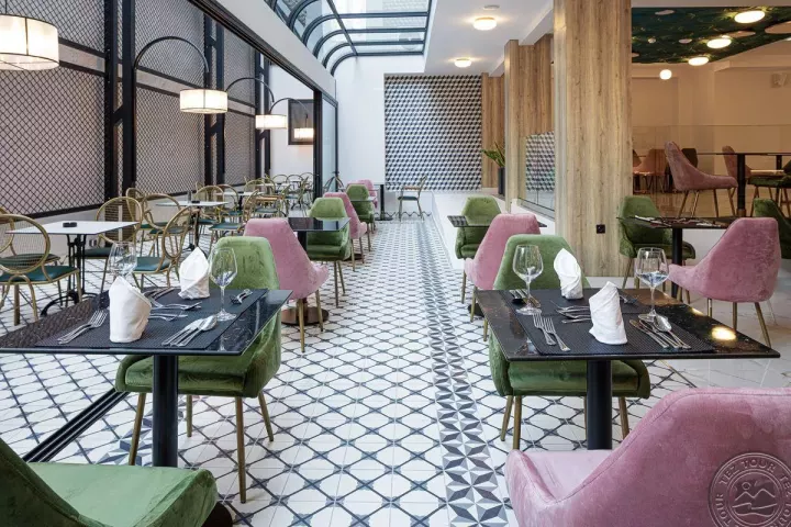 Viešbutis „JO AN PALACE“ (Retimnas, Kreta, Graikija)