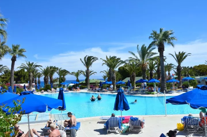 Viešbutis „BLUE HORIZON PALM BEACH HOTEL & BUNGALOWS“ (Jalysas, Rodo sala, Graikija)
