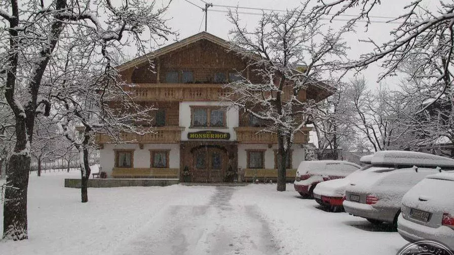 Viešbutis „HONSERHOF PENSION“