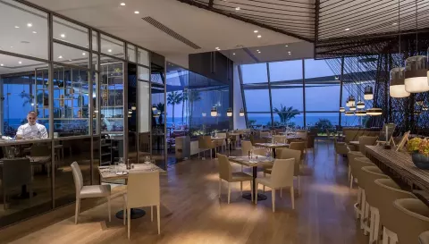 Viešbutis „AMATHUS BEACH“ (Limasolis, Larnaka, Kipras)