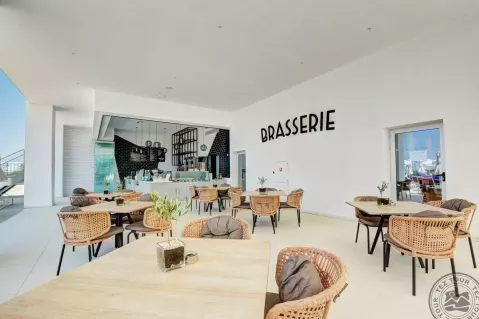 Viešbutis „NISSIBLU BEACH RESORT“ (Aja napa, Larnaka, Kipras)