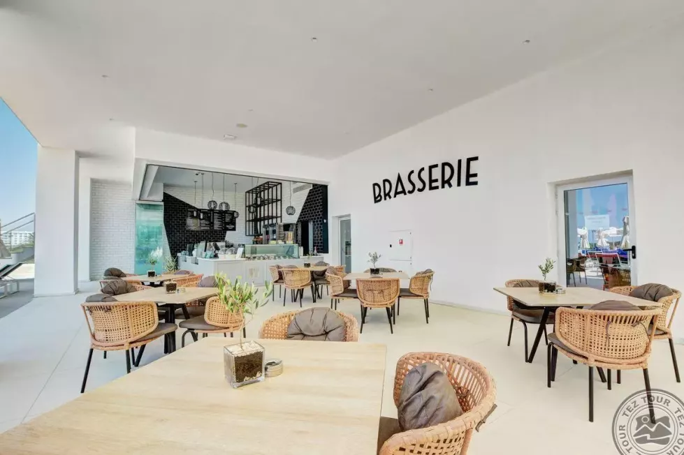 Viešbutis „NISSIBLU BEACH RESORT“ (Aja napa, Larnaka, Kipras)