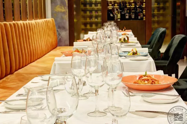 Viešbutis „NISSIBLU BEACH RESORT“ (Aja napa, Larnaka, Kipras)