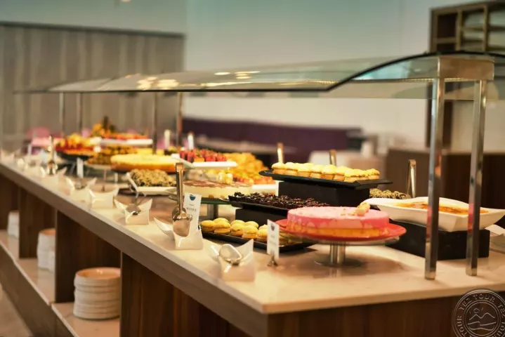 Viešbutis „NISSIBLU BEACH RESORT“ (Aja napa, Larnaka, Kipras)