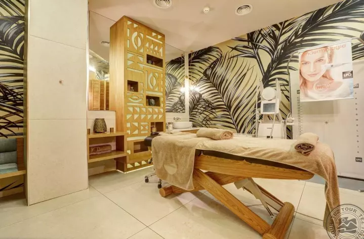 Viešbutis „NISSIBLU BEACH RESORT“ (Aja napa, Larnaka, Kipras)