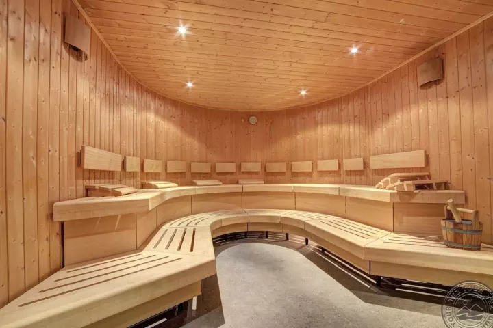 Viešbutis „NISSIBLU BEACH RESORT“ (Aja napa, Larnaka, Kipras)