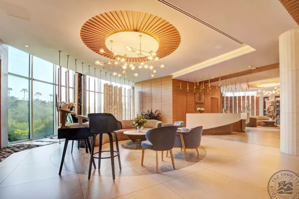 Viešbutis „NISSIBLU BEACH RESORT“ (Aja napa, Larnaka, Kipras)