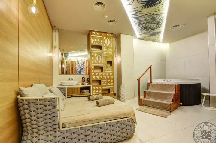 Viešbutis „NISSIBLU BEACH RESORT“ (Aja napa, Larnaka, Kipras)